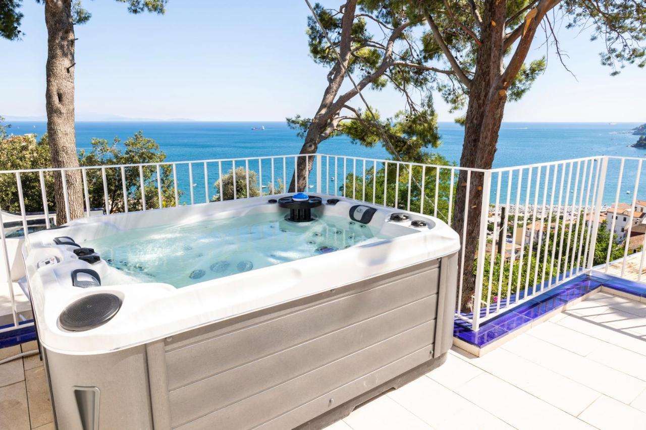 Decori Suites Amalfi Coast - Free Parking Vietri sul Mare Exterior photo