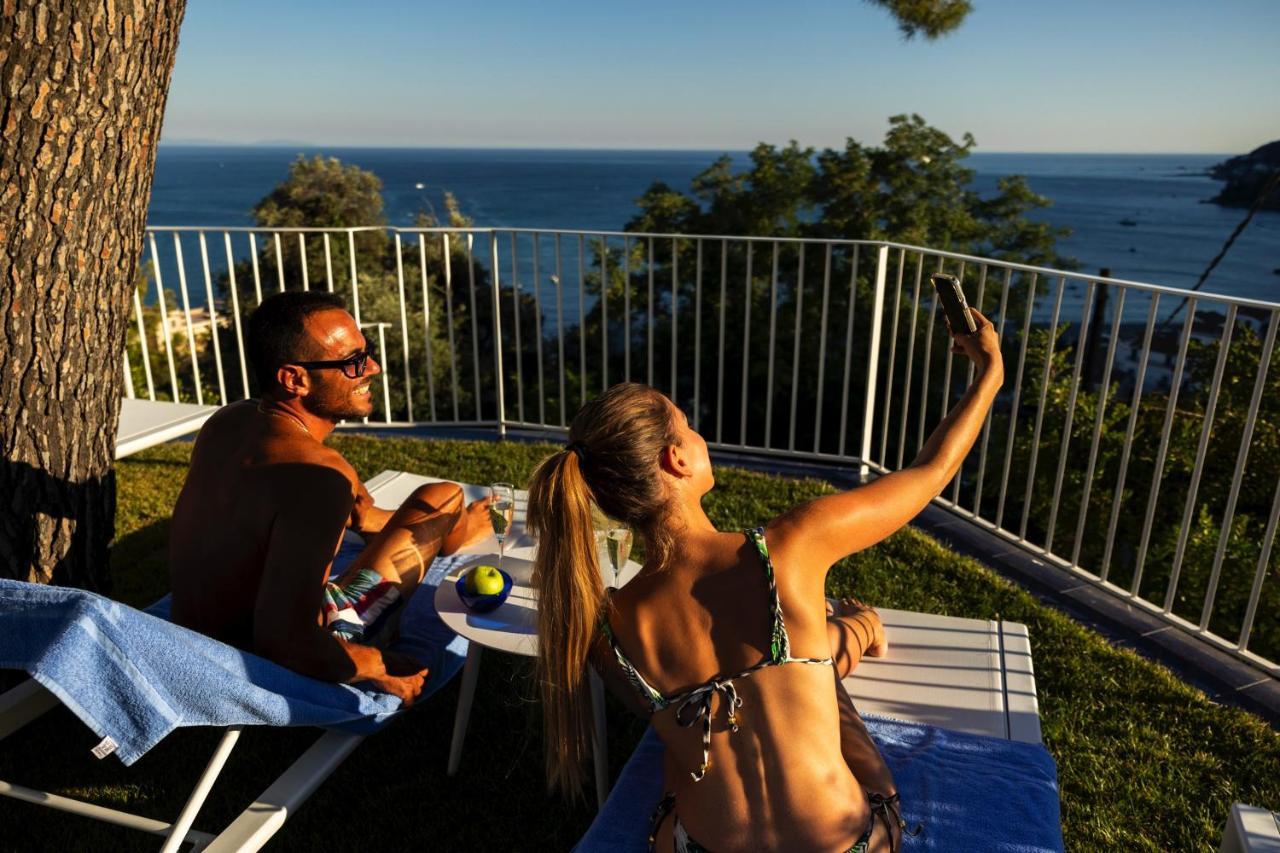 Decori Suites Amalfi Coast - Free Parking Vietri sul Mare Exterior photo