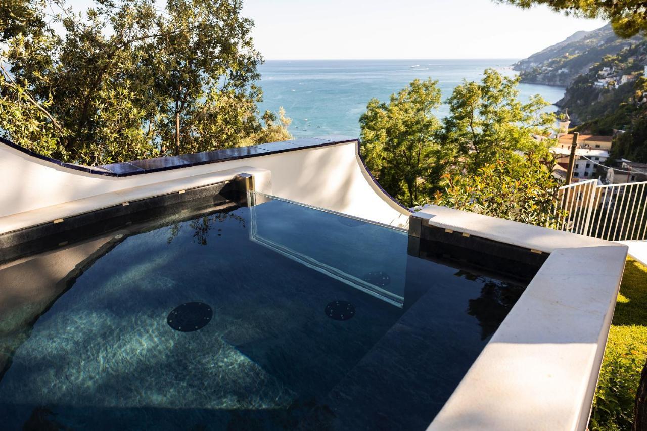 Decori Suites Amalfi Coast - Free Parking Vietri sul Mare Exterior photo